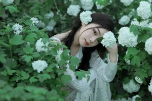 YiTuYu Art Language Vol.6912 Featuring the Elegant Wo Bu Shua Niao Photography Collection - image 22