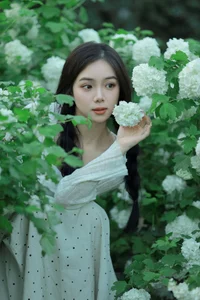 YiTuYu Art Language Vol.6912 Featuring the Elegant Wo Bu Shua Niao Photography Collection - image 3