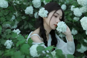 YiTuYu Art Language Vol.6912 Featuring the Elegant Wo Bu Shua Niao Photography Collection - image 13