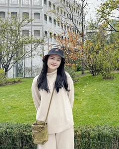 Quynh Anh, Wife of Footballer Do Duy Manh, Showcases Her Stunning Collection of 30 Luxury Designer Handbags - image 4