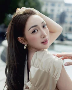 Ly Thuy Chang Stuns in High-Fashion Shoot Showcasing Elegant Style and Fitness - image 11