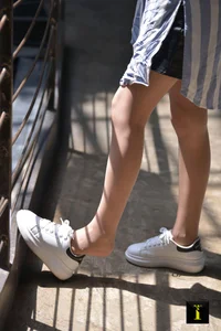 IESS Puhui 153: A Li in the Purest 34-Yard White Sneakers Collection - image 20