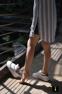 IESS Puhui 153: A Li in the Purest 34-Yard White Sneakers Collection - image 33
