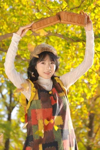 YiTuYu Art Language Vol.8004 Featuring Xiao Wei Ren Er: Artistic Photography Review - image 3