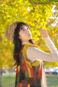 YiTuYu Art Language Vol.8004 Featuring Xiao Wei Ren Er: Artistic Photography Review - image 10