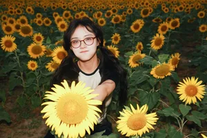 YiTuYu Art Language Vol.10324: A Comprehensive 39P Set Featuring ivvvv - image 20