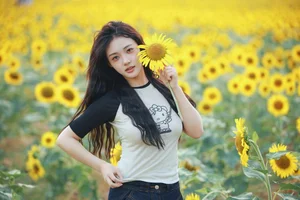 YiTuYu Art Language Vol.10324: A Comprehensive 39P Set Featuring ivvvv - image 26