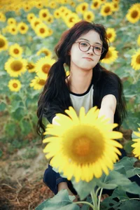 YiTuYu Art Language Vol.10324: A Comprehensive 39P Set Featuring ivvvv - image 6
