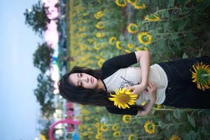 YiTuYu Art Language Vol.10324: A Comprehensive 39P Set Featuring ivvvv - image 10