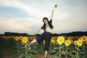 YiTuYu Art Language Vol.10324: A Comprehensive 39P Set Featuring ivvvv - image 19