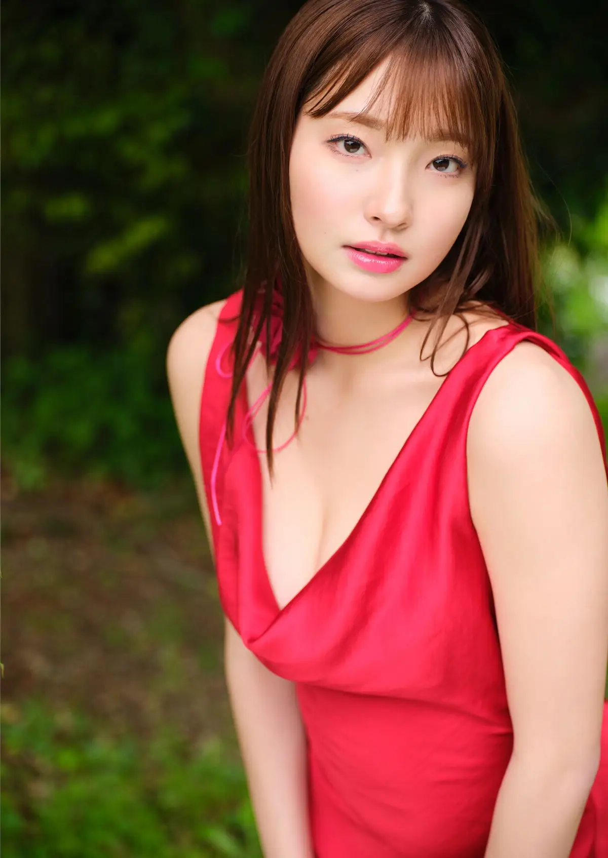 Natsuki Satonaka in Dazzling Red Dress: Explore Full Throttle Beauty from YJ PHOTO BOOK Task have Fun