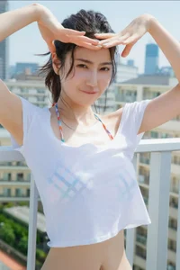 Captivating Portraits of Natsuki Abe: FRIDAY Monthly Girl 053 Exclusive Photo Collection Part 01 - Elegant Japanese Fashion and Lifestyle Photography - image 4