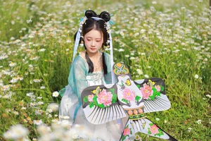 YiTuYu Art Language Vol.4672: Capturing the Graceful Presence of You Er Bai Bai - image 7