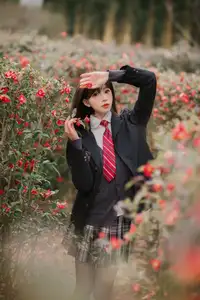 Discover the captivating allure of Xian Nu Juan in the stunning YiTuYu Vol.8695 collection - image 5