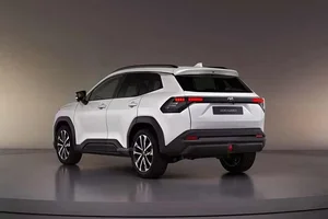 Upcoming 7-Seater Toyota Corolla Cross: What to Expect from the New 3-Row SUV - image 2
