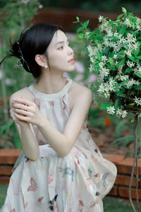 Elegant Visuals in YiTuYu Art Language Vol.7036 Xiao Meng - image 4