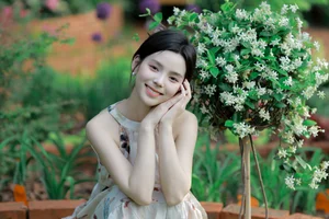 Elegant Visuals in YiTuYu Art Language Vol.7036 Xiao Meng - image 12
