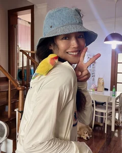 Shu Qi’s Effortless Everyday Style: Casual Chic Fashion Inspiration - image 4