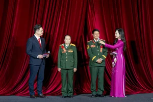 Celebrating 50 Years of Da Nang’s Liberation: Highlights from the Spectacular Anniversary Art Program - image 2