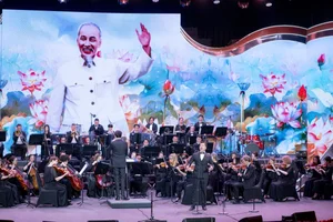 Celebrating 50 Years of Da Nang’s Liberation: Highlights from the Spectacular Anniversary Art Program - image 5