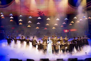 Celebrating 50 Years of Da Nang’s Liberation: Highlights from the Spectacular Anniversary Art Program - image 0