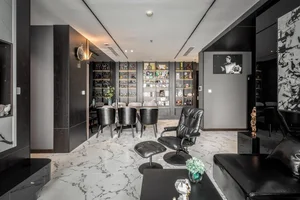 Inside the Luxury Black-Tone Apartments of Vietnamese Stars: Hoàng Thùy Linh's Massive Home - image 25