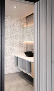 Inside the Luxury Black-Tone Apartments of Vietnamese Stars: Hoàng Thùy Linh's Massive Home - image 19