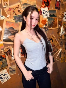 Vietnamese Celeb News: Phuong My Chi’s Dating Rumors and Quoc Truong’s Family Moments - image 15