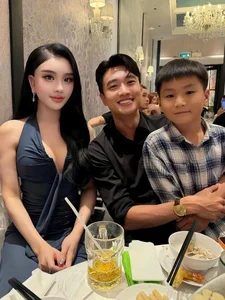 Vietnamese Celeb News: Phuong My Chi’s Dating Rumors and Quoc Truong’s Family Moments - image 36