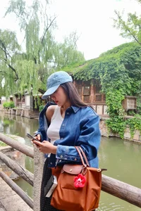 Vietnamese Celeb News: Phuong My Chi’s Dating Rumors and Quoc Truong’s Family Moments - image 46