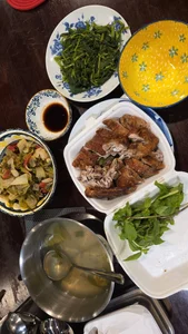 Vietnamese Celeb News: Phuong My Chi’s Dating Rumors and Quoc Truong’s Family Moments - image 9
