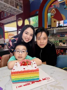 Vietnamese Celeb News: Phuong My Chi’s Dating Rumors and Quoc Truong’s Family Moments - image 16