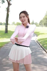 Vietnamese Celeb News: Phuong My Chi’s Dating Rumors and Quoc Truong’s Family Moments - image 19
