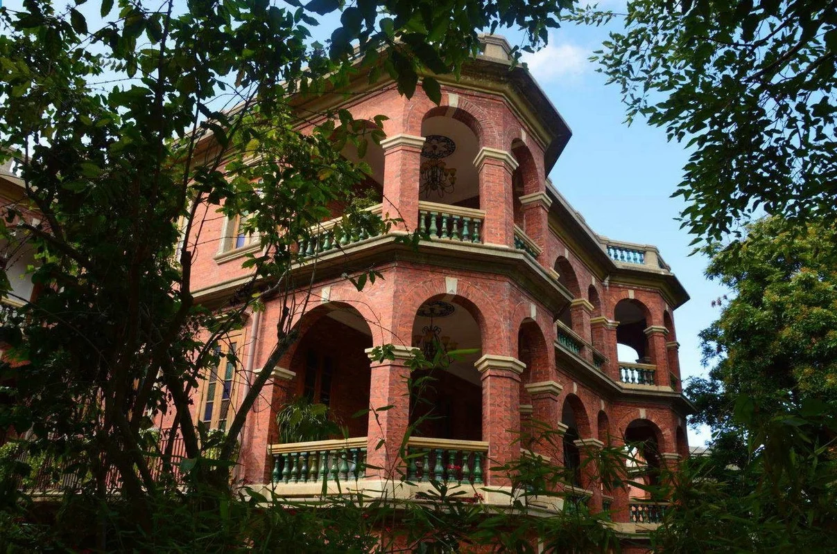 Exploring the Breathtaking Subtropical Paradise: A Hidden Gem in China's Natural Landscape