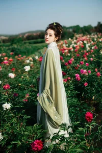 Unveiling the Sophistication of YiTuYu Art Language Vol.4607 featuring Model Yi Xuan - image 44