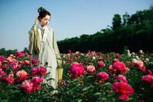 Unveiling the Sophistication of YiTuYu Art Language Vol.4607 featuring Model Yi Xuan - image 3