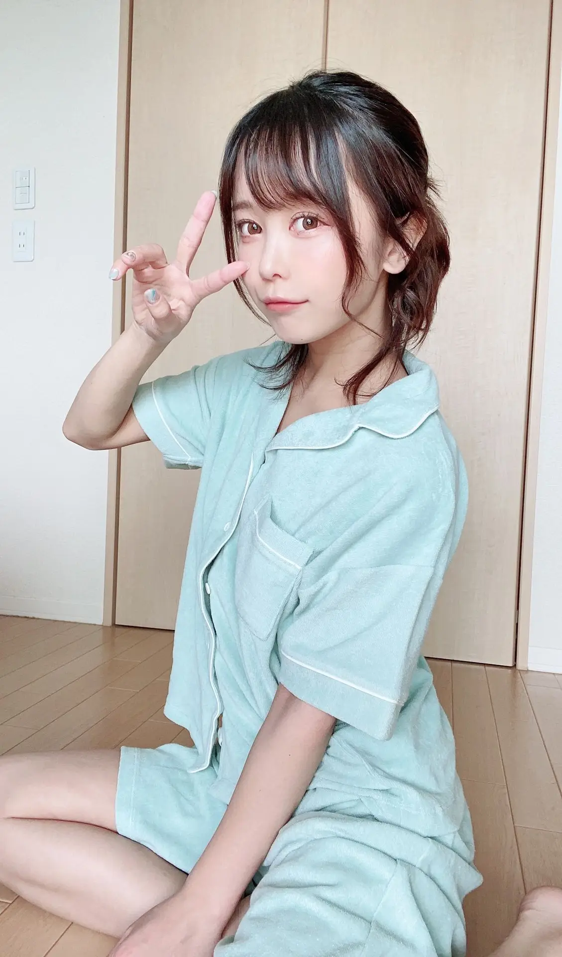 Coser Ikumi 193iKkyu3: Sweet and Alluring Beauty from Fantia June 2020 Collection - Discover Exclusive Part 1!