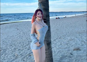 Elegant Vietnamese Ao Dai Fashion: Dong Nai Beauty Showcases Traditional Grace and Long Legs - image 1