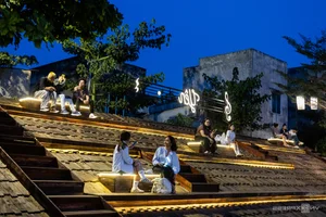 Unique Rooftop Cafe Experiences: A New Trend in Urban Tourism - image 6