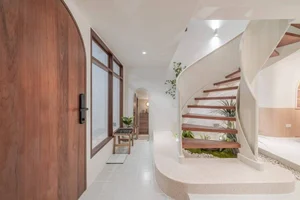 Elevating Home Interiors: 20 Stunning Staircase Designs for 2026 - image 2