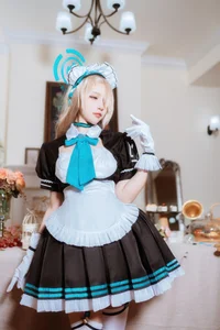 Stunning Blue Archive Asuna Ichinose Maid Cosplay by Er Zuo Nisa – 31 High-Quality Images Collection (Ref: 32e48b24) - image 2