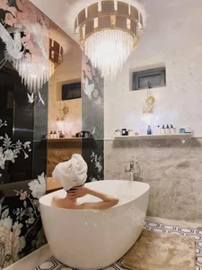 Inside Le Quyen's Luxurious 600-Square-Meter Villa and Lush Garden - image 7