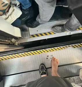 Commuter Chaos: Hilarious and Relatable 'Train Fail' Moments - image 4
