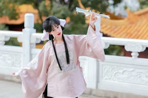 YiTuYu Art Language Vol 10597: Gorgeous 15-Piece Portrait Gallery of Xiao E Jiang - image 3