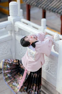 YiTuYu Art Language Vol 10597: Gorgeous 15-Piece Portrait Gallery of Xiao E Jiang - image 8