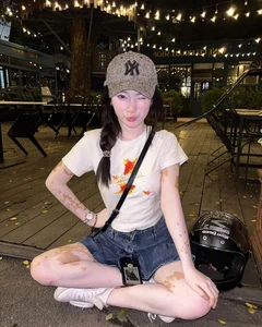 Radiant Beyond Compare: Why This 'Sealed Beauty' Is Taking the Internet by Storm - image 7