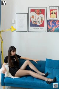 IESS New Model Debut: Exploring Stunning Proportions and High-Fashion Leg Photography - image 54