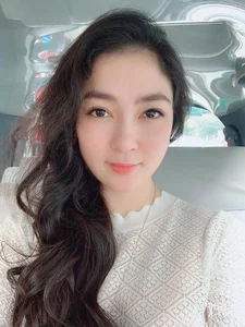 Miss Vietnam Nguyen Thị Huyền: Two Decades of Timeless Elegance and Grace - image 5