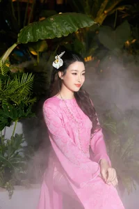 Diva Mỹ Linh Đón Tết Sum Vầy, Loạt Nghệ Sĩ Việt Rộn Ràng Ra Mắt MV Valentine - image 4
