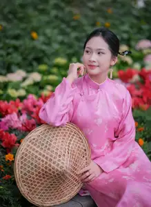 Discover the Graceful Beauty of a Vietnamese Girl in Traditional Pink Ao Dai 1000028168 - image 7